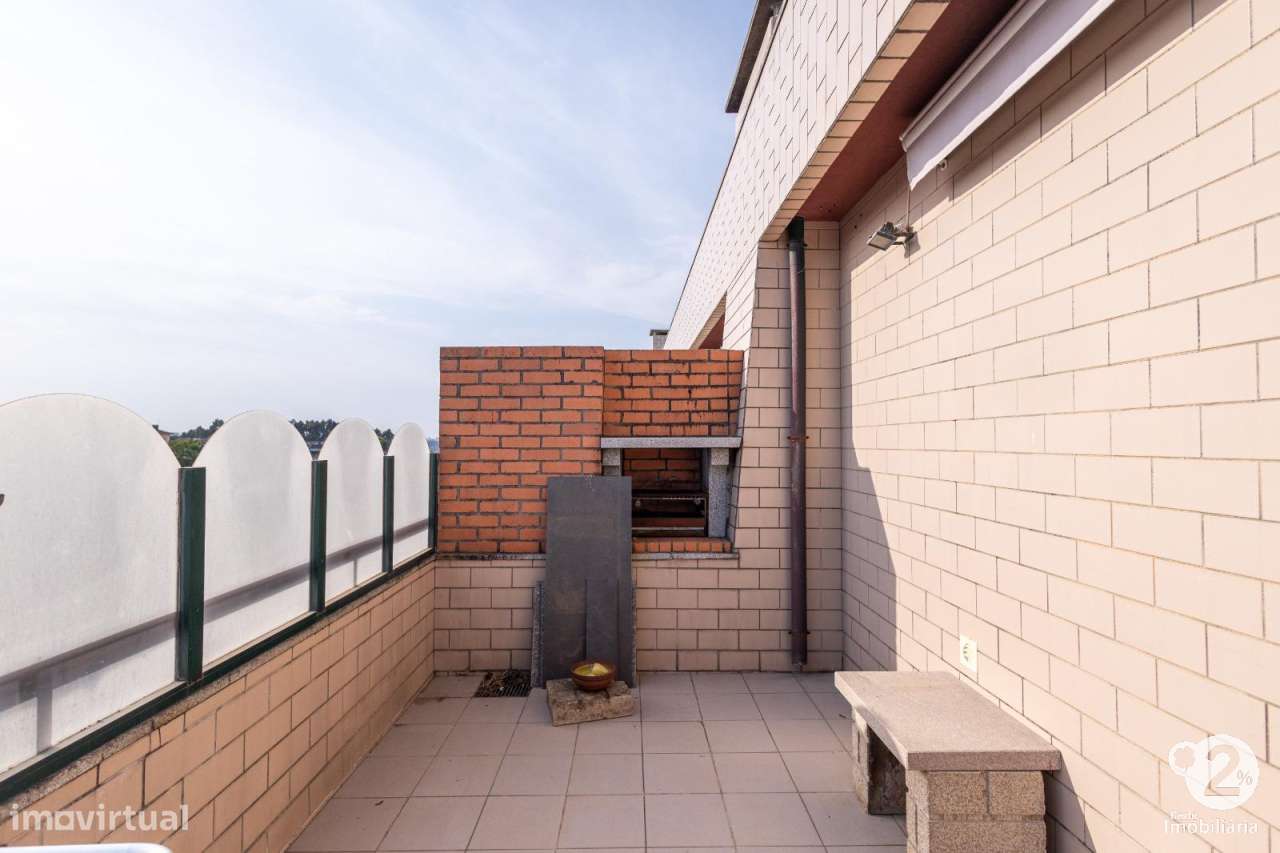 Apartamento T4 com terraço em Rio Tinto-10