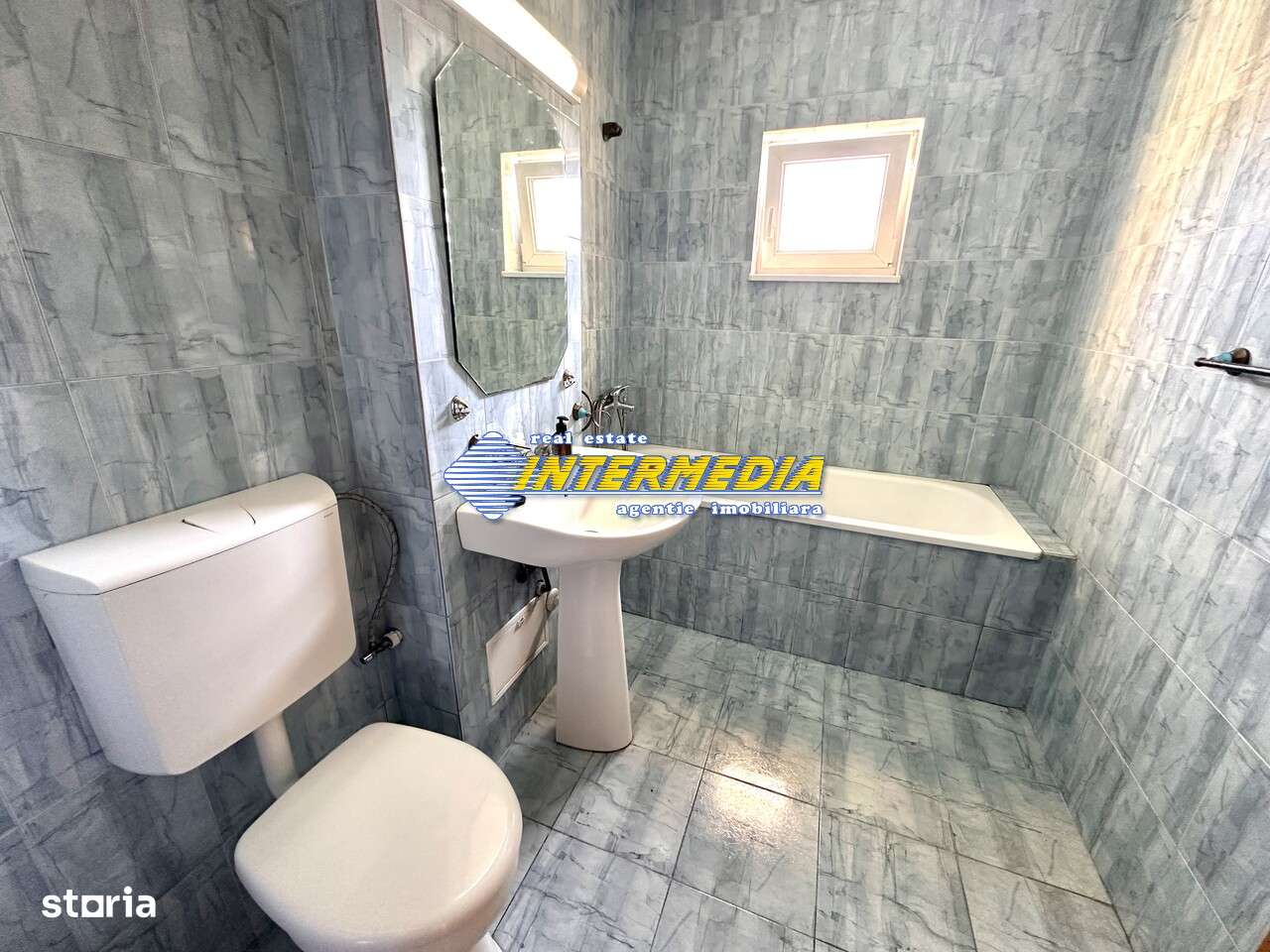 3 camere de inchiriat Bloc Nou Centru etaj 1 mobilat - Imagine principală: 4/10