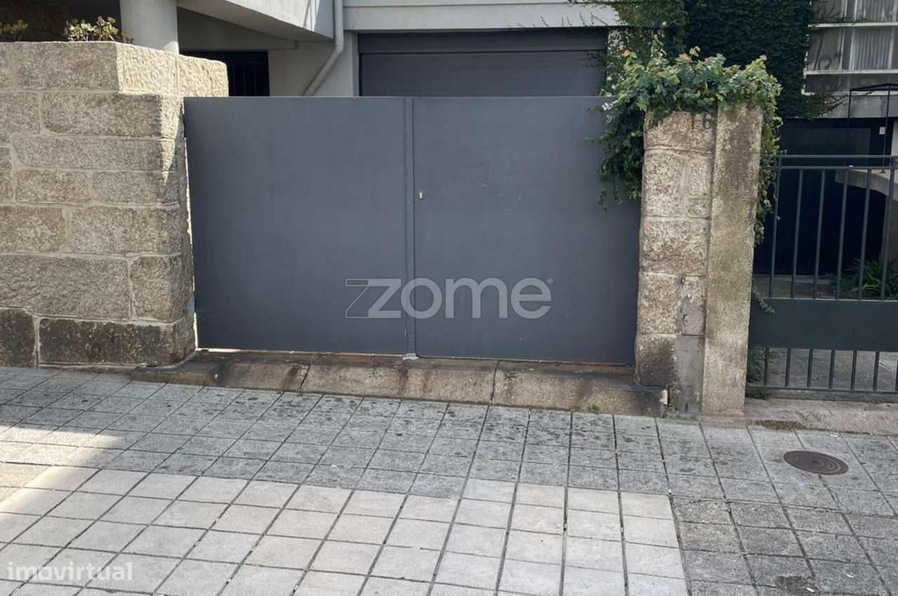 GARAGEM EM RAMALDE PARA ARRENDAMENTO - Grande imagem: 4/13