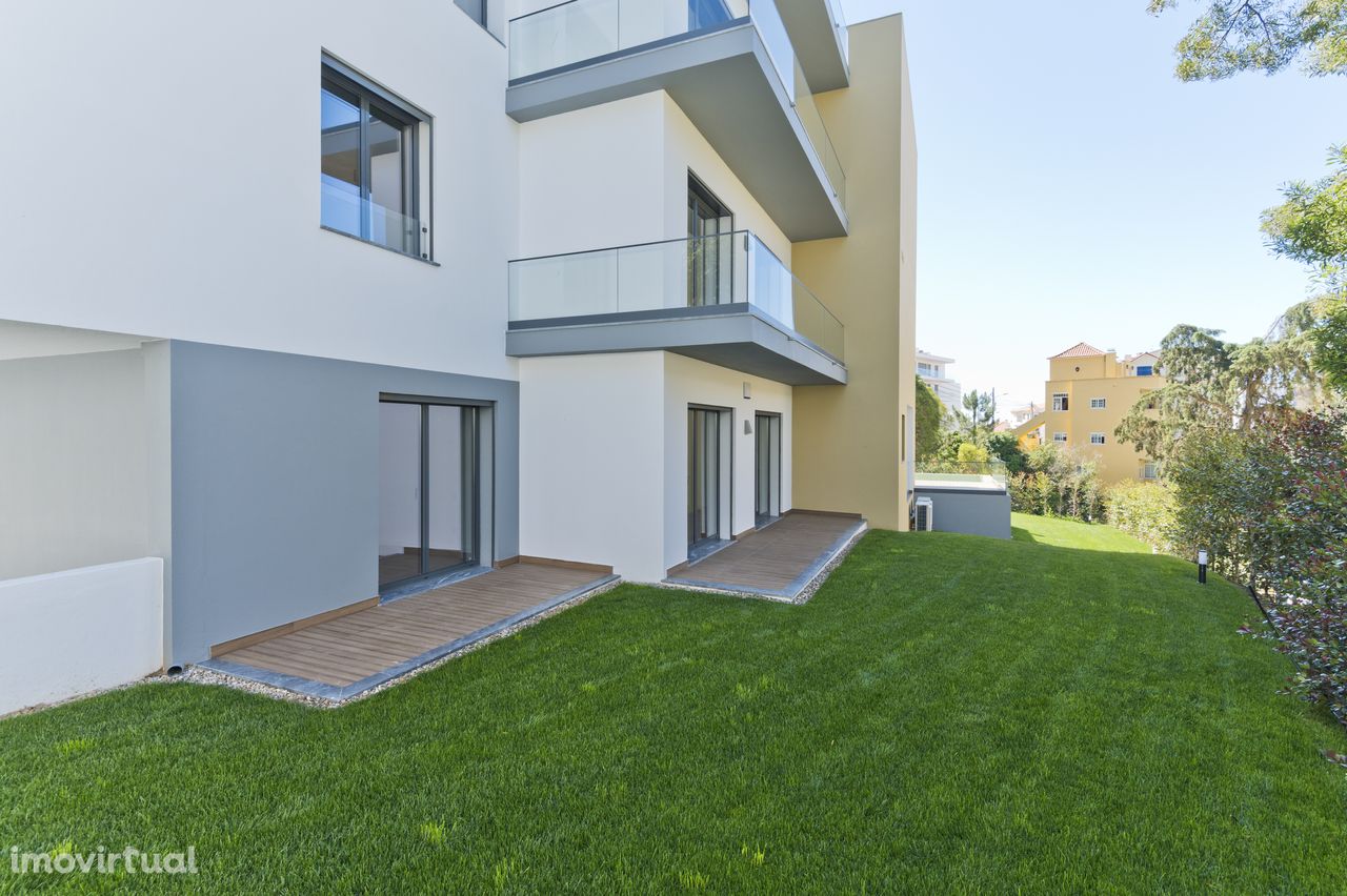 Duplex T4, Cascais