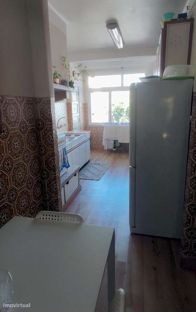 Quarto - localizado em Alvalade Lisbon - Grande imagem: 5/6