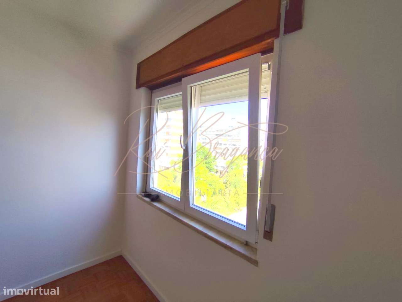 Apartamento T3 na Portela Totalmente Renovado-12