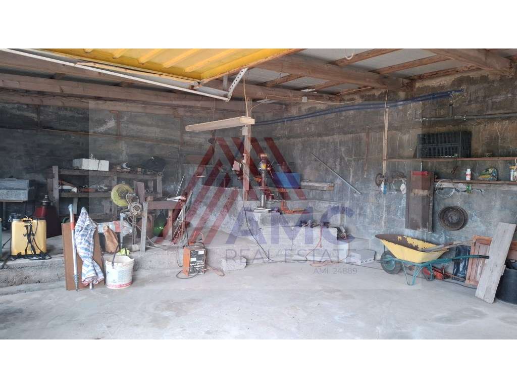 MORADIA COM 2 PISOS 11 DIVISÕES E 2 GARAGENS NA CANDELÁRIA, MADALEN...-41