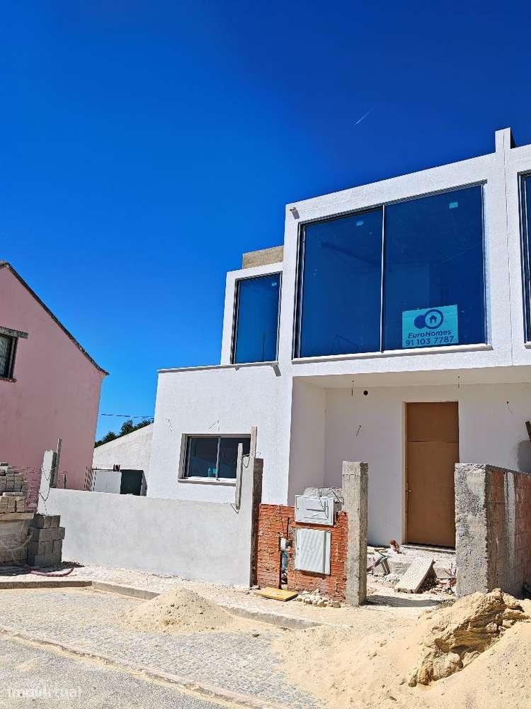 Moradia nova no alto do Monte Estoril - Vistas espectaculares-10