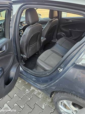 Opel Astra 1.6 CDTI Active - 11