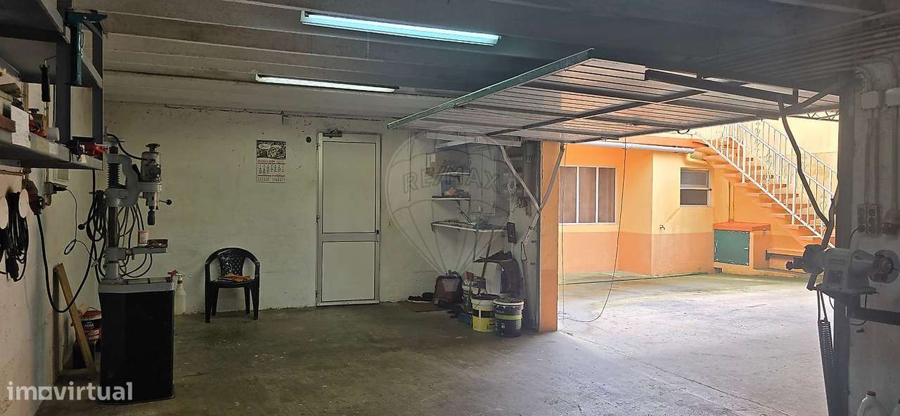 Moradia T5 para venda-8