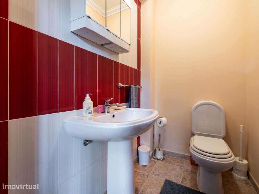 Magnífica Moradia Térrea T3+2 de estilo tradicional com terreno de ...-9