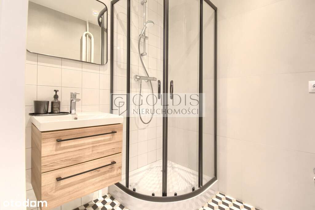 Jasne i funkcjonalne 2 pokoje na Klonowej-16