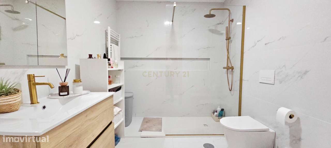 Apartamento T3 Novo com 2 casas de banho e energia A+-29