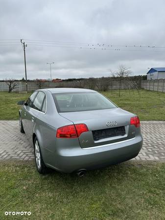 Audi A4 - 4