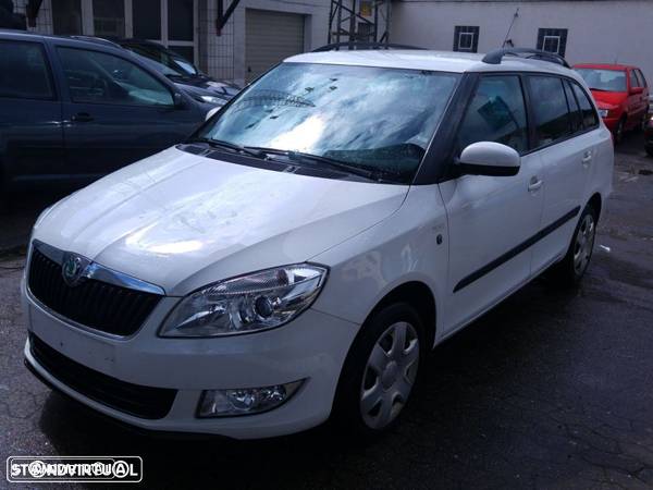 Skoda fabia sw 2011 para peças - 2