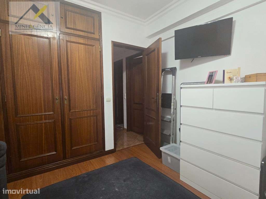 Apartamento T2 com Arrecadação no Vale do Cobro em Setúbal-12