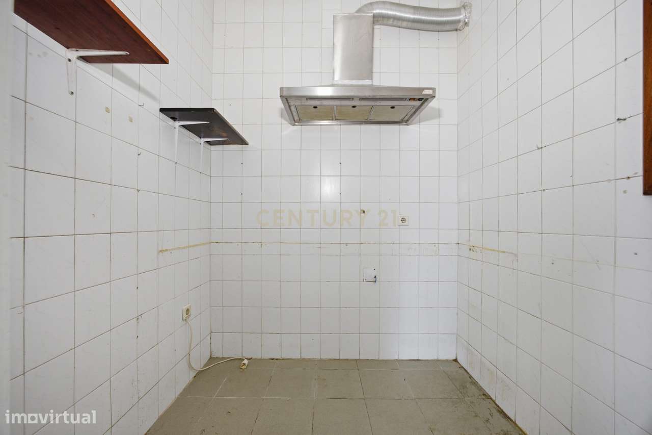 Apartamento T1 para Remodelação-14