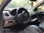 Dezmembrez Renault Megane 2004 - 5