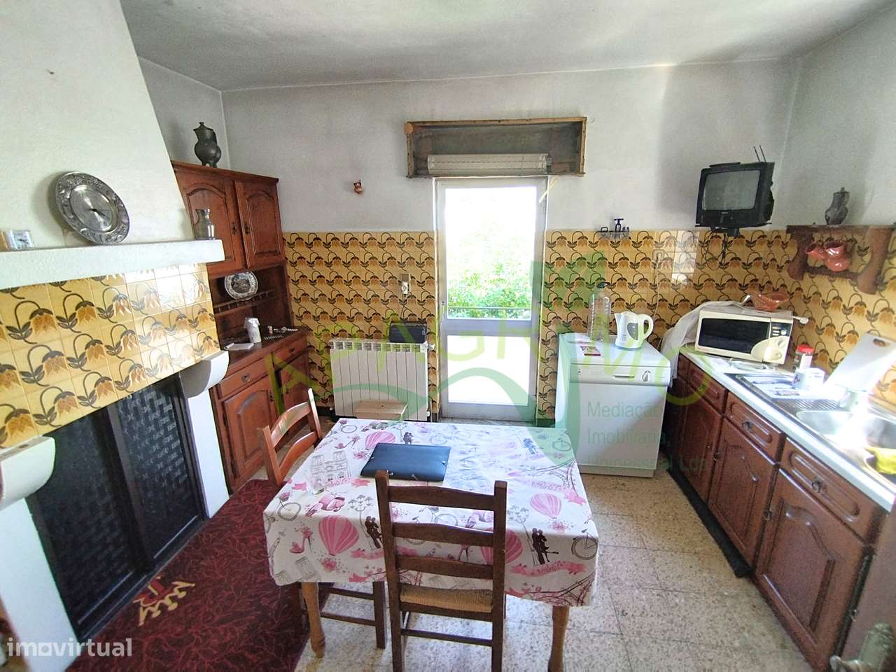 Moradia próxima do centro histórico de Penedono-9