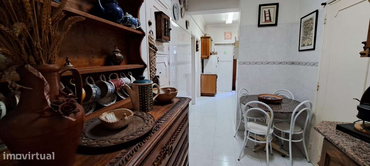 T3+1 | 110m2 | Av. 25 de Abril, Cacilhas | Com vista de Rio-21