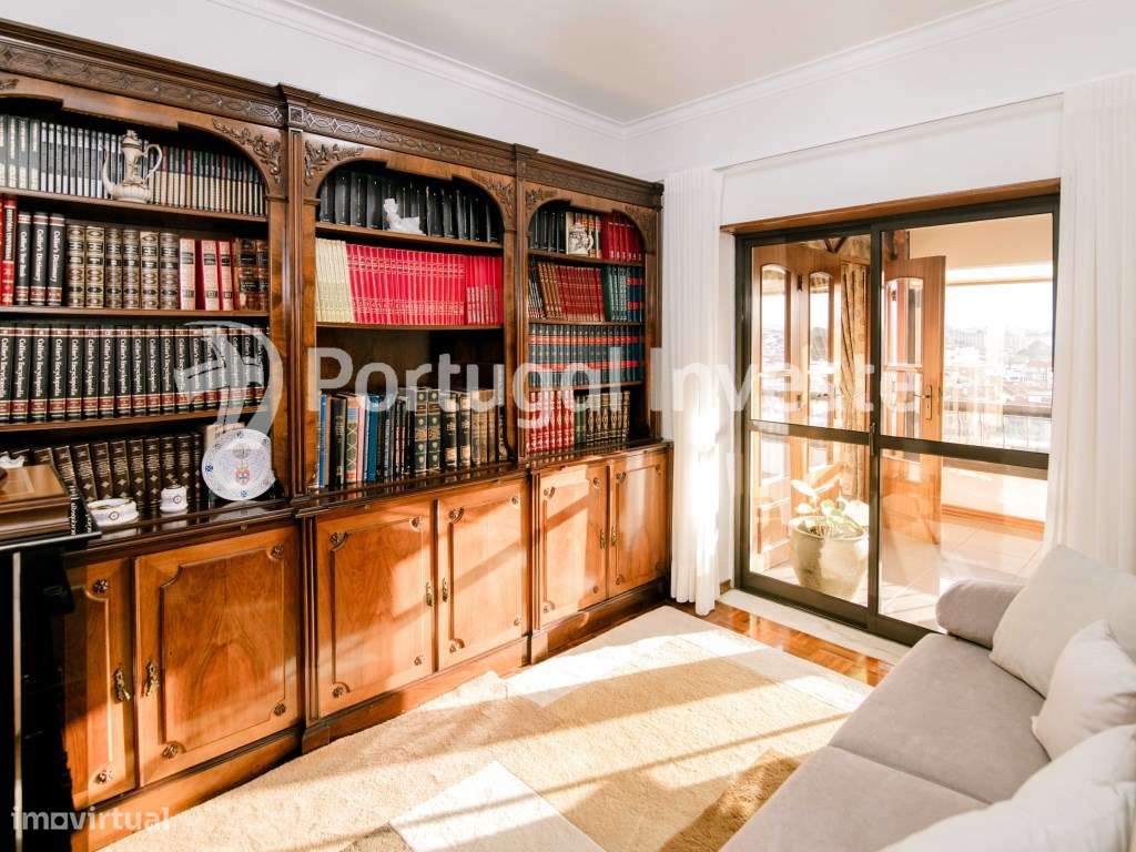 Excepcional apartamento de 4 assoalhadas na Cova da Piedade - Almada-13