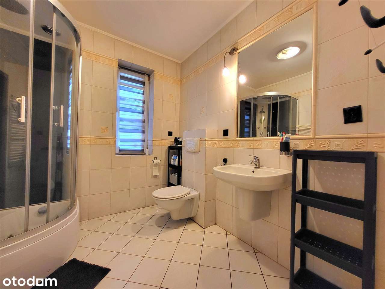 Dom  w doskonałej lokalizacji .-16