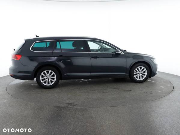 Volkswagen Passat 2.0 TDI EVO Business DSG - 10