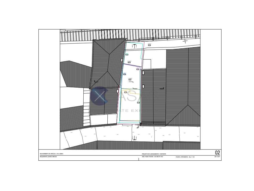 Predio para construção, para venda em Alfama, com vista de Rio.
RU...-5