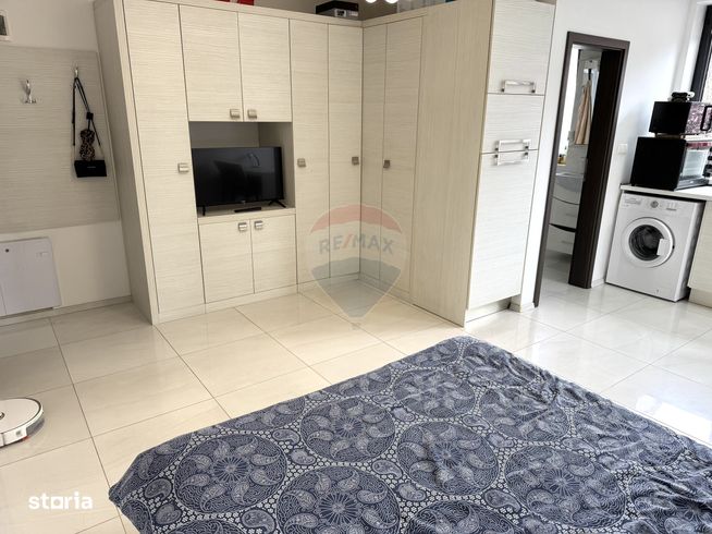 COMISION 0%, De vânzare: 2 apartamente + 4 garsoniere, Europa-7
