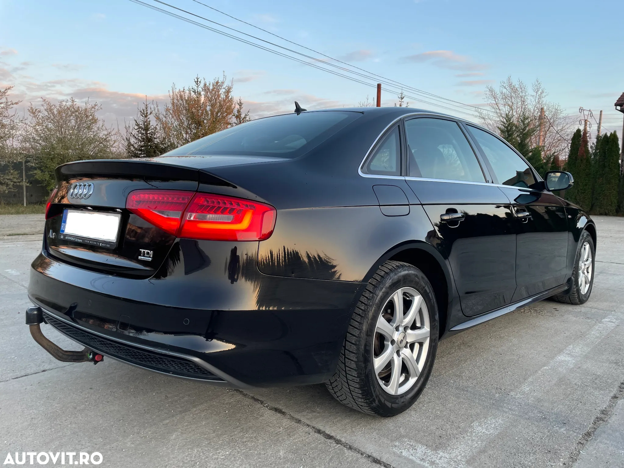 Audi A4 2.0 TDI DPF clean diesel quattro S tronic S line Sportpaket - 10