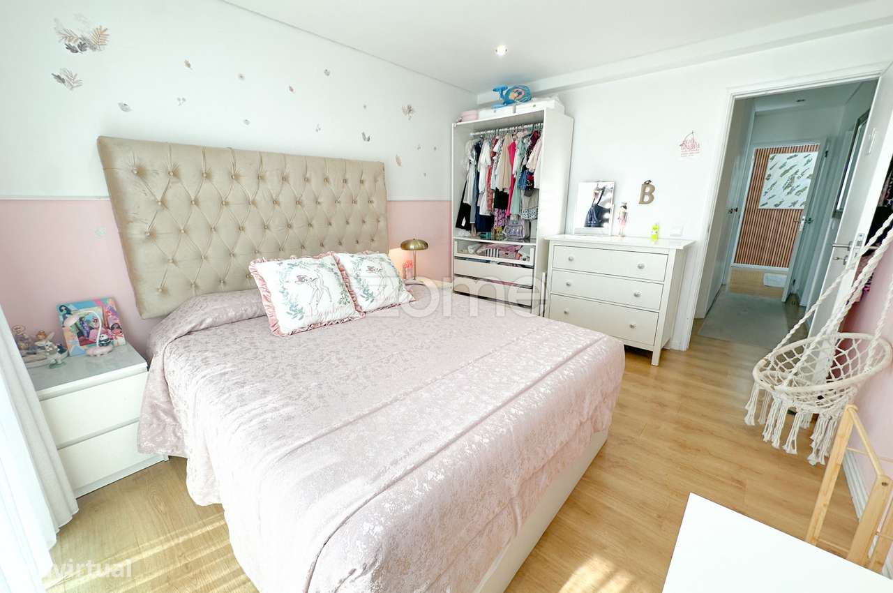 Apartamento T2 renovado localizado no centro da Póvoa de Varzim-11