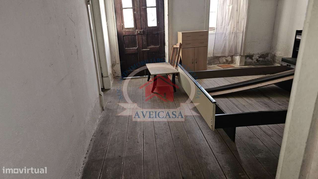 CASA GANDARESA EM VERDEMILHO PARA RECUPERAR-36