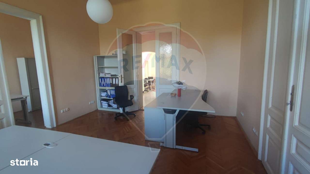 Spațiu birouri flexibil 130 mp de inchiriat zona Podul Intelectualilor - Imagine principală: 2/20