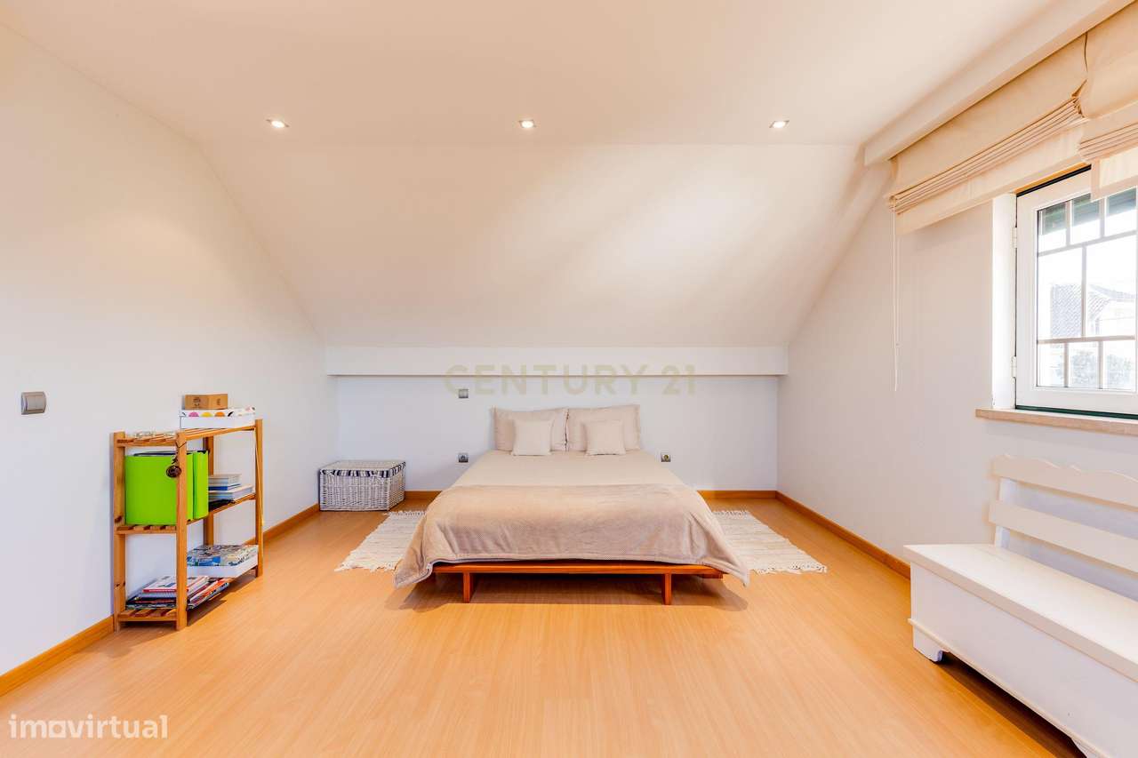 Luxuosa Moradia T 5 com Vista Panorâmica em São Simão de Litém, Pombal-41