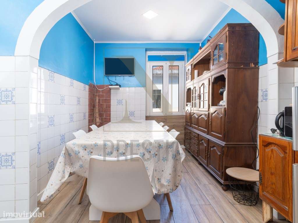 Prédio no Bairro Norton de Matos-22