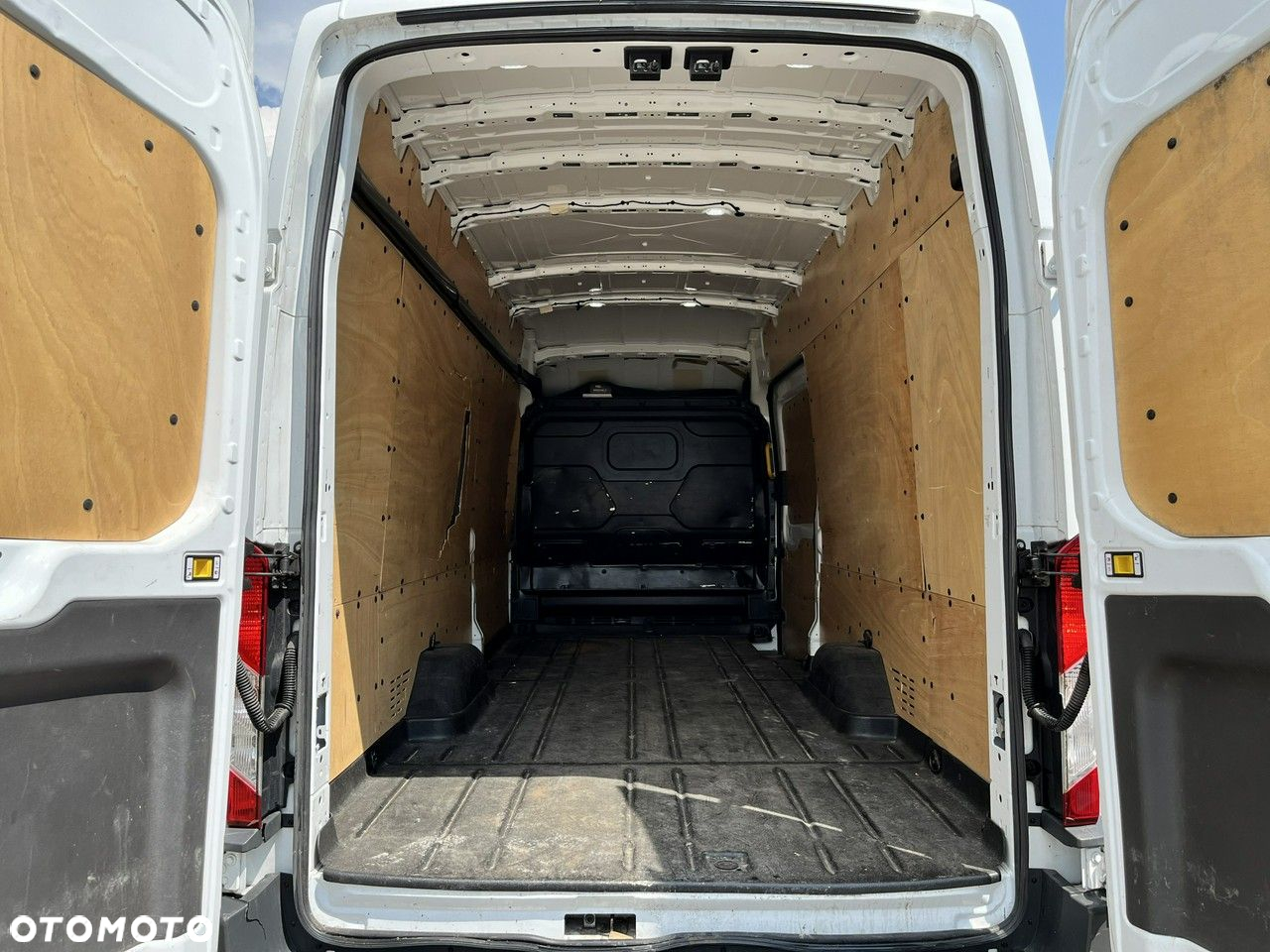 Ford Transit - 16