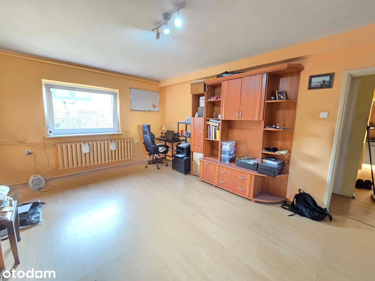 Wolnostojący dom w bardzo dobrej lokalizacji!-16