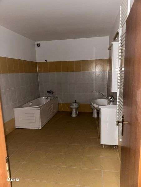 Vand casa boiereasca - Imagine principală: 5/6