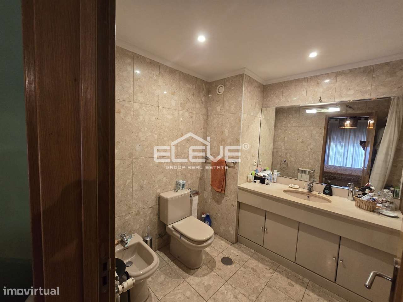 Espetacular T3 ao Metro Santo Ovideo-20