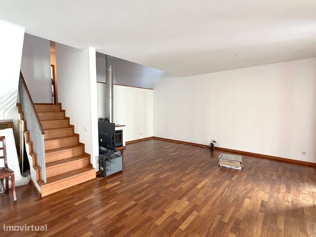 Moradia T5 em Condomínio com Piscina - Oleiros-6