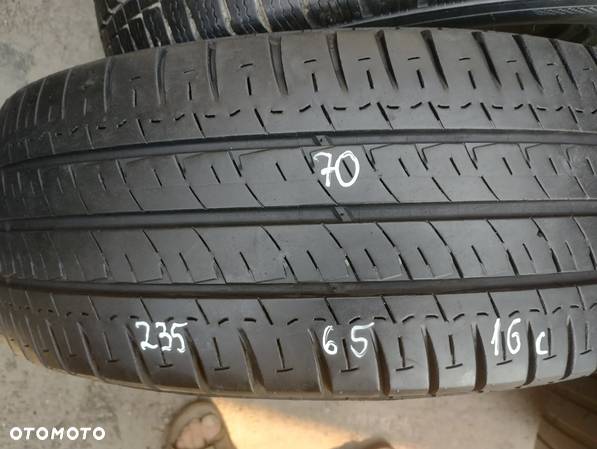 Michelin 235/65/16c nr 70 - 1