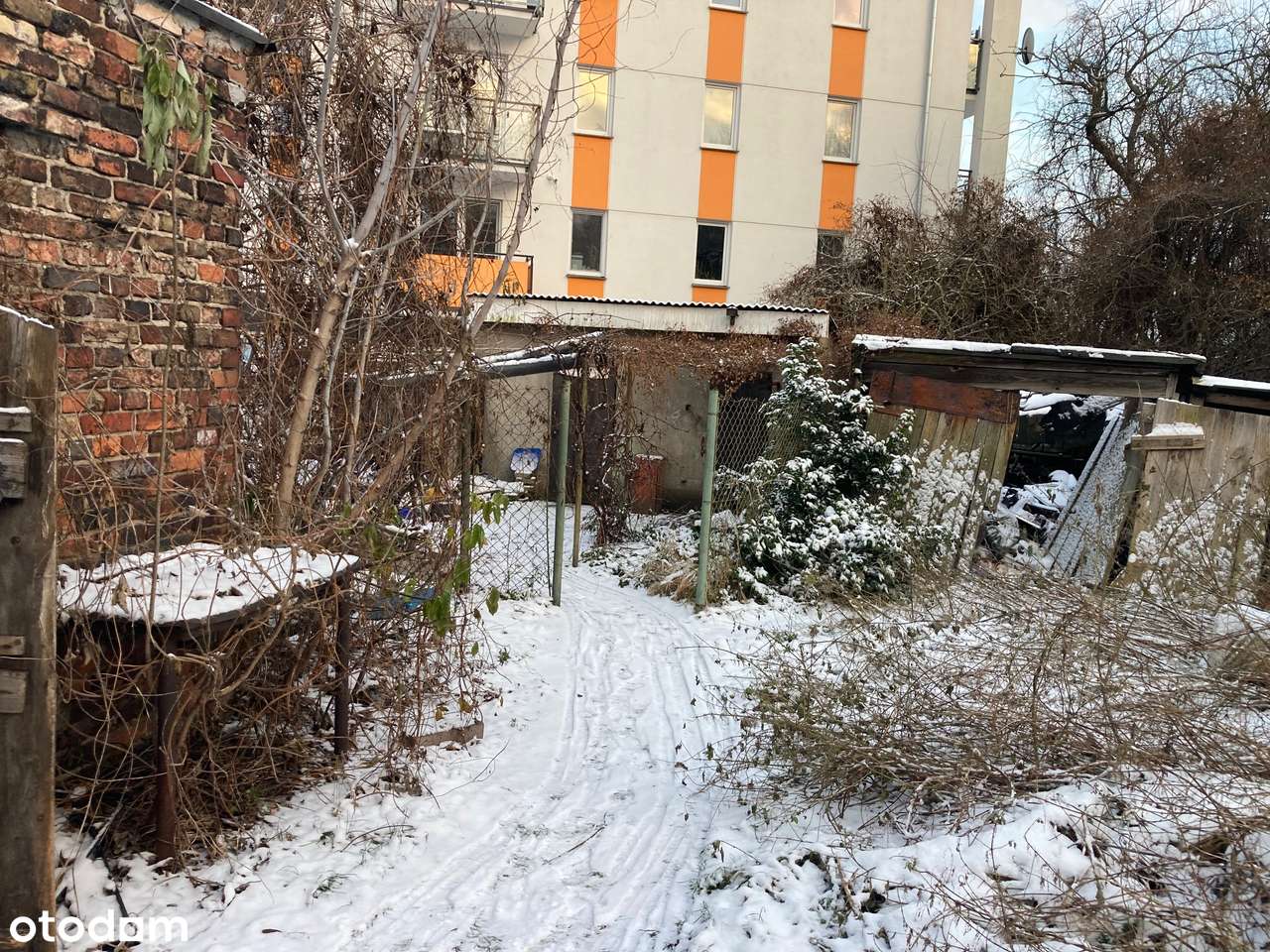 Działka INWESTYCYJNA z domem do totalnego remontu-2