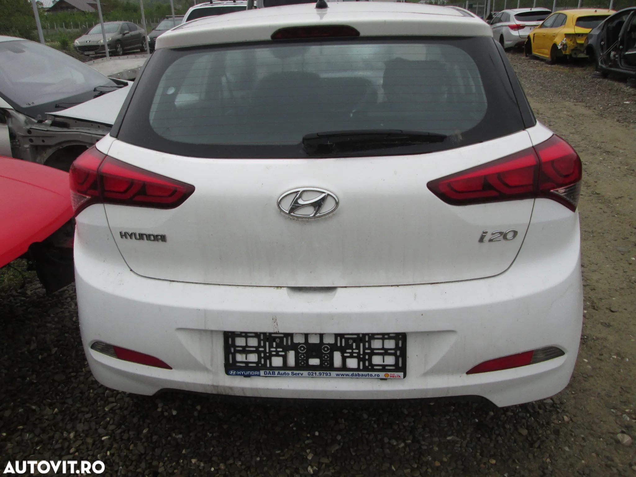 Dezmembrez Hyundai i20 an 2017 - 1