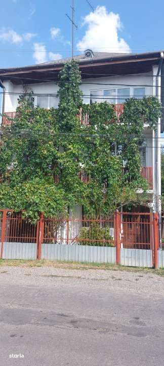 Casa unifamiliala de vanzare zona linistita Sighet - Imagine principală: 2/10