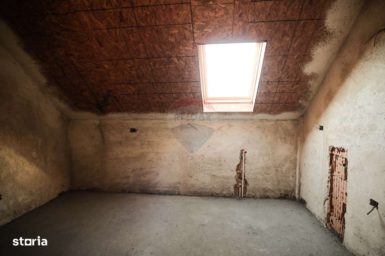 De vanzare bloc la gri format din 9 apartamente-10