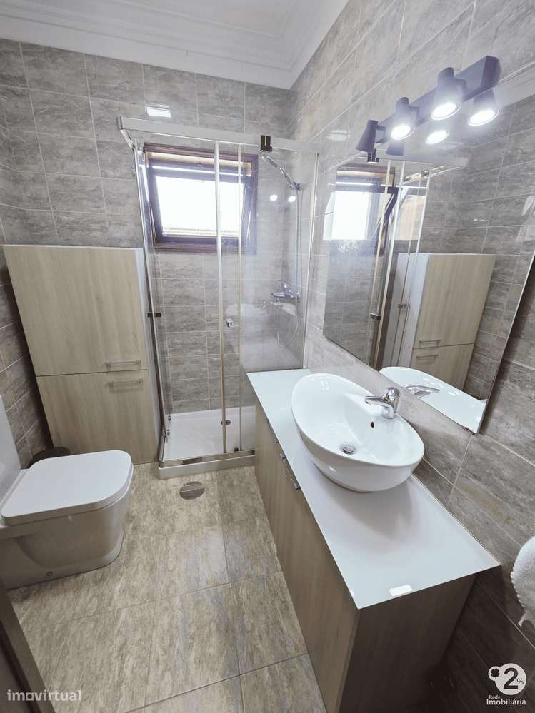 Apartamento T4 em Leça do Balio-17