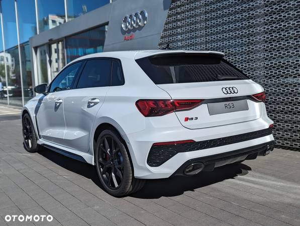 Audi RS3 TFSI Quattro S tronic - 3