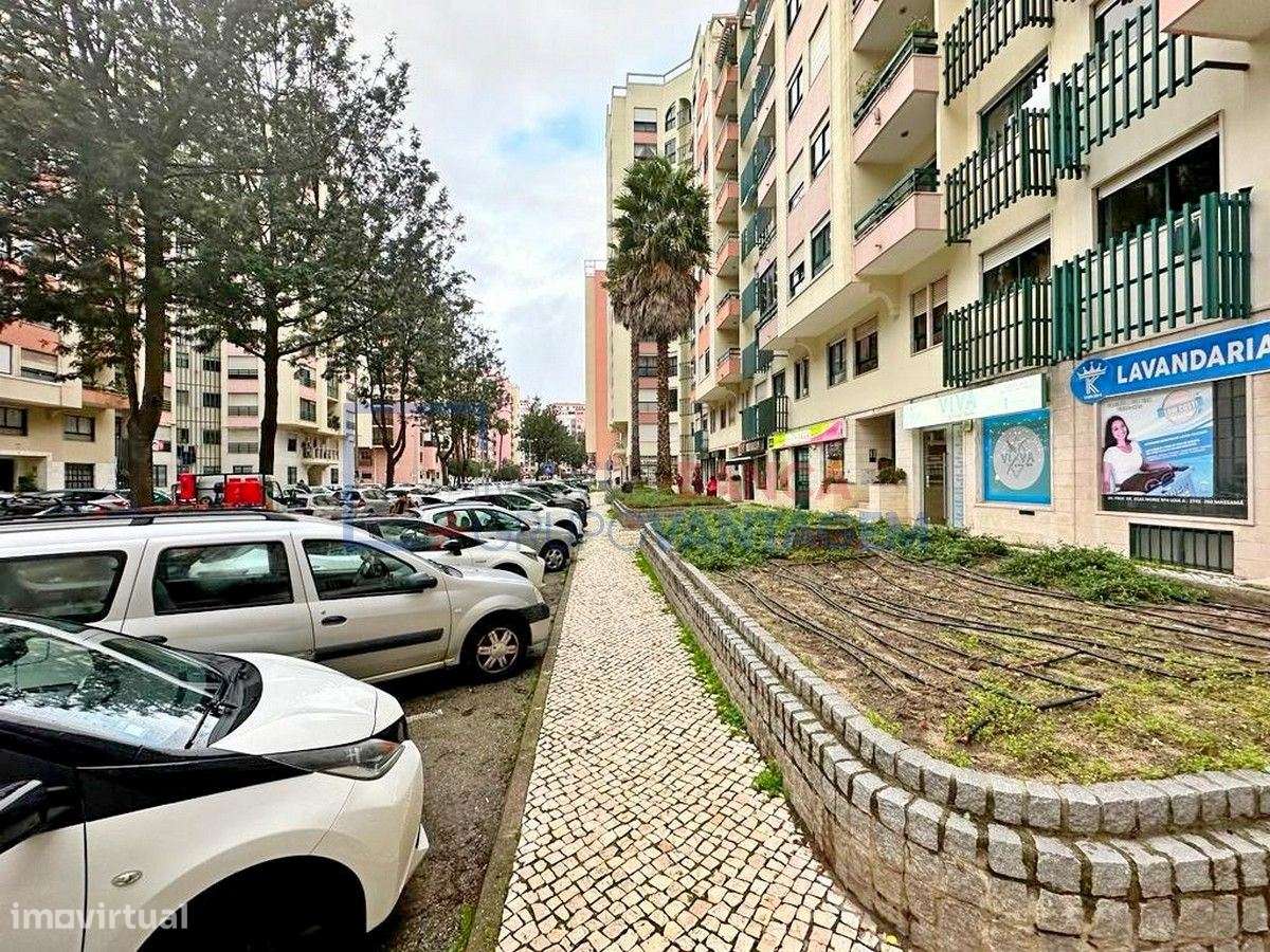 Loja em Massamá - Arrendada - Sintra - Grande imagem: 4/10