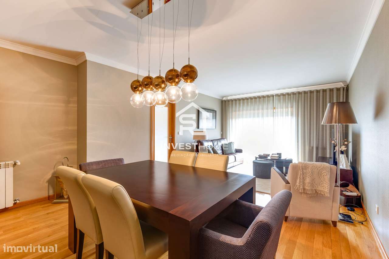 Apartamento T3 | Boas áreas | 2 Frentes | Varanda | Box 1 viatura - Grande imagem: 4/44