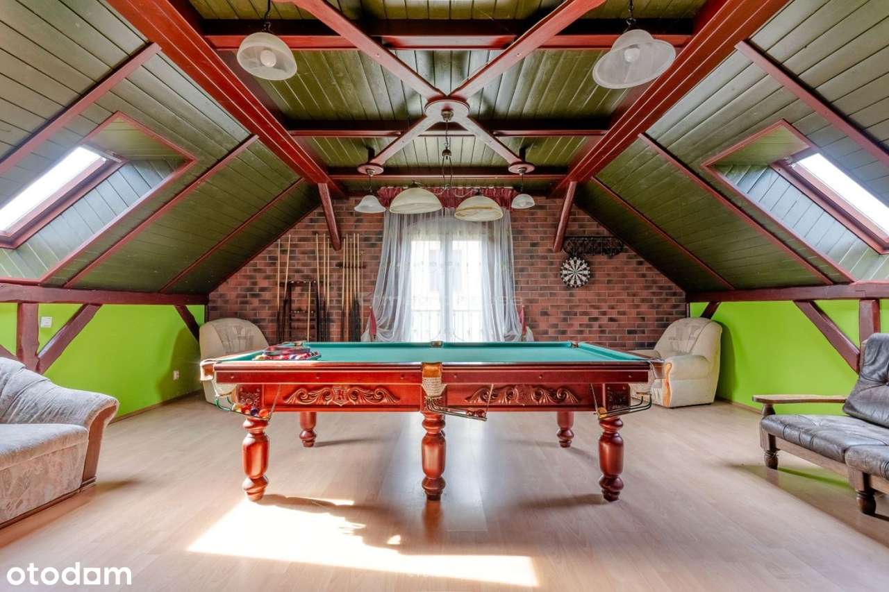 Trzy domy mieszkalne w pięknej lokalizacji-15