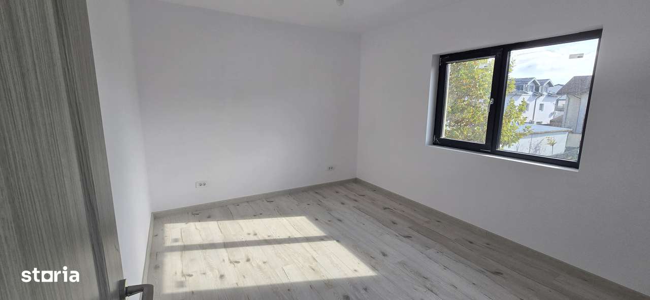 Casă 4 camere , Asfalt, toate utilitățile-4