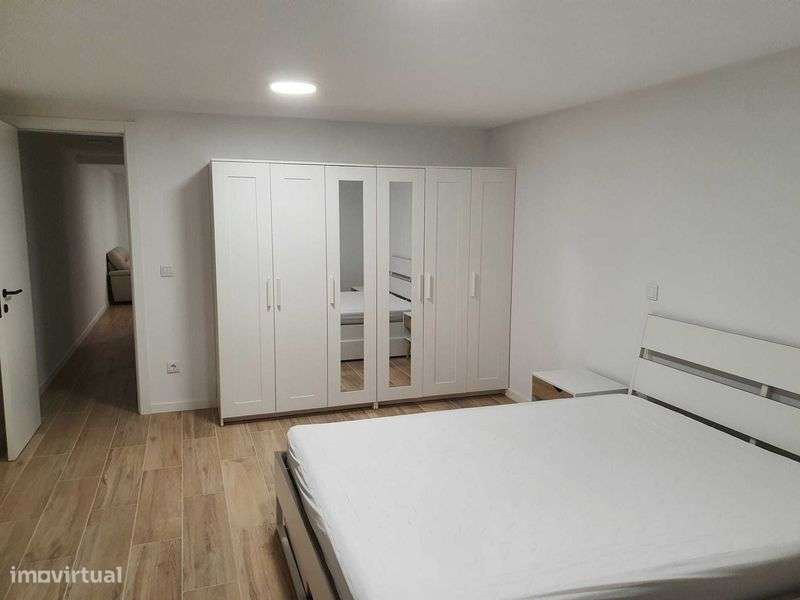 Aluga-se T1 remodelado - centro de Caldas da Rainha - Grande imagem: 4/6
