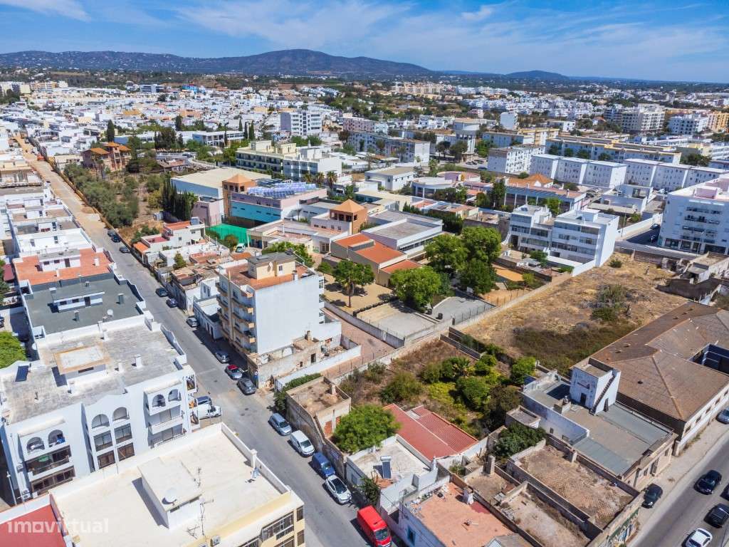 Terreno com Casa em ruínas no Centro de Olhão-19