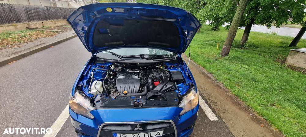 Mitsubishi Lancer Sportback 1.6 Invite A80 - 13